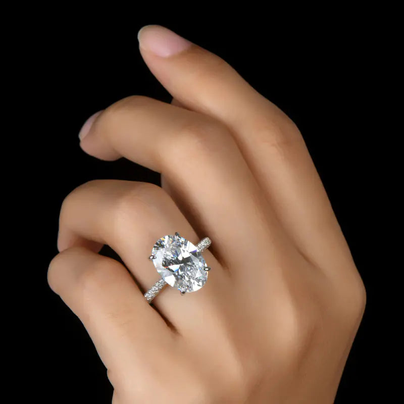 Inel Rosa cu diamant simulat tăiat oval de 5 carate
